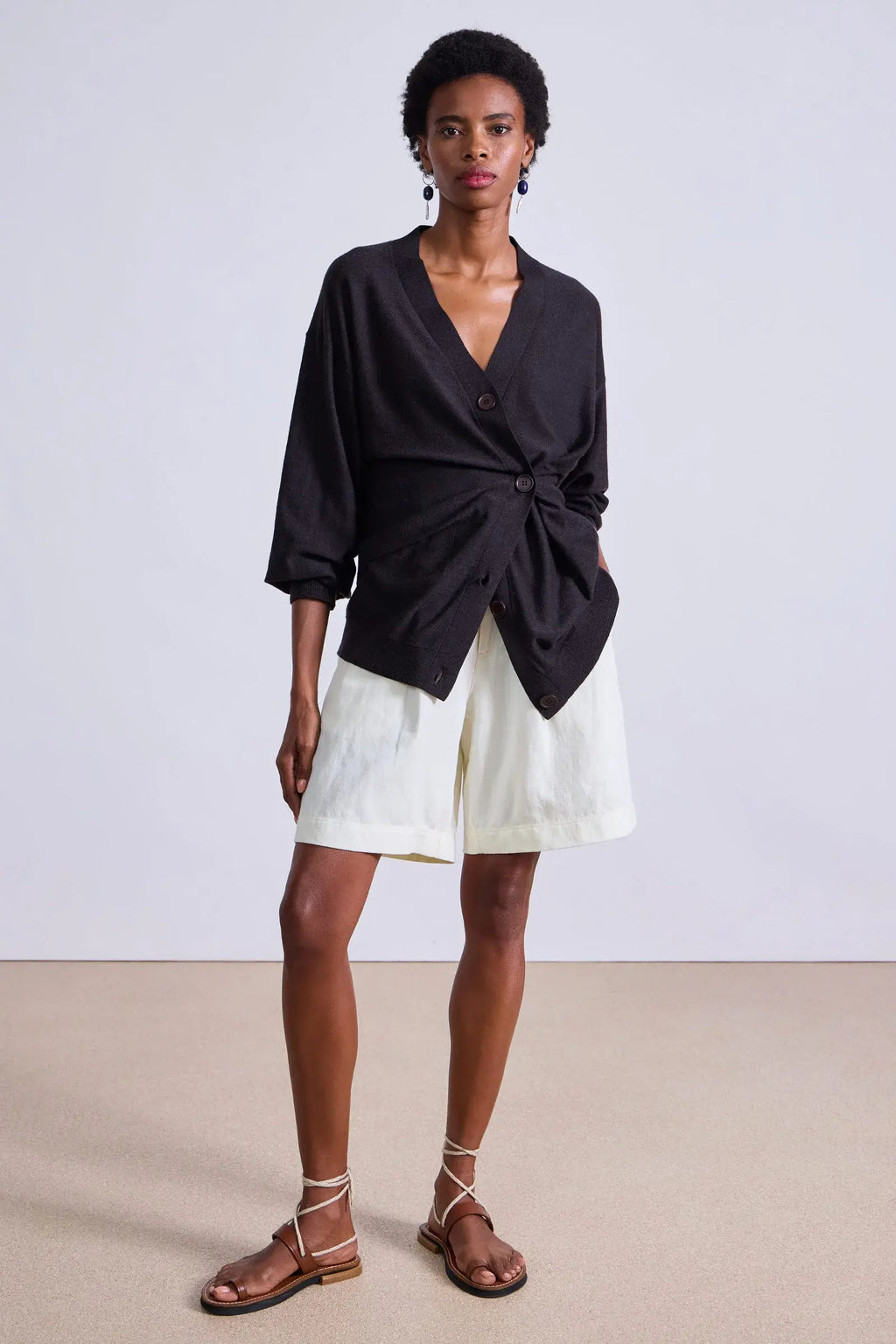 DRIPPY TISSUE CARDIGAN in black