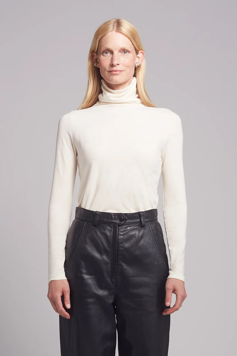 Ana T-Neck in Ivory