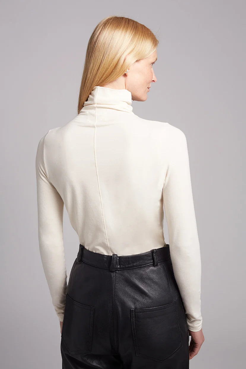 Ana T-Neck in Ivory