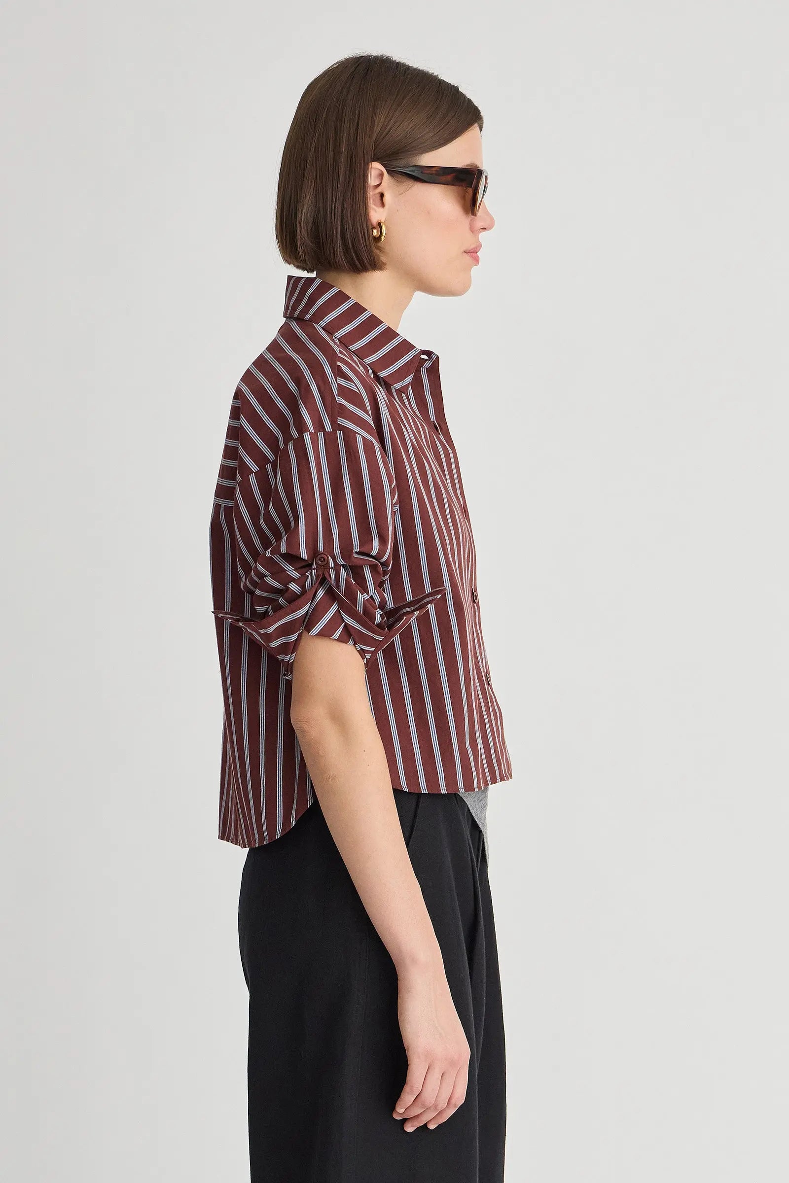 CROPPED ISOLDE BUTTON DOWN