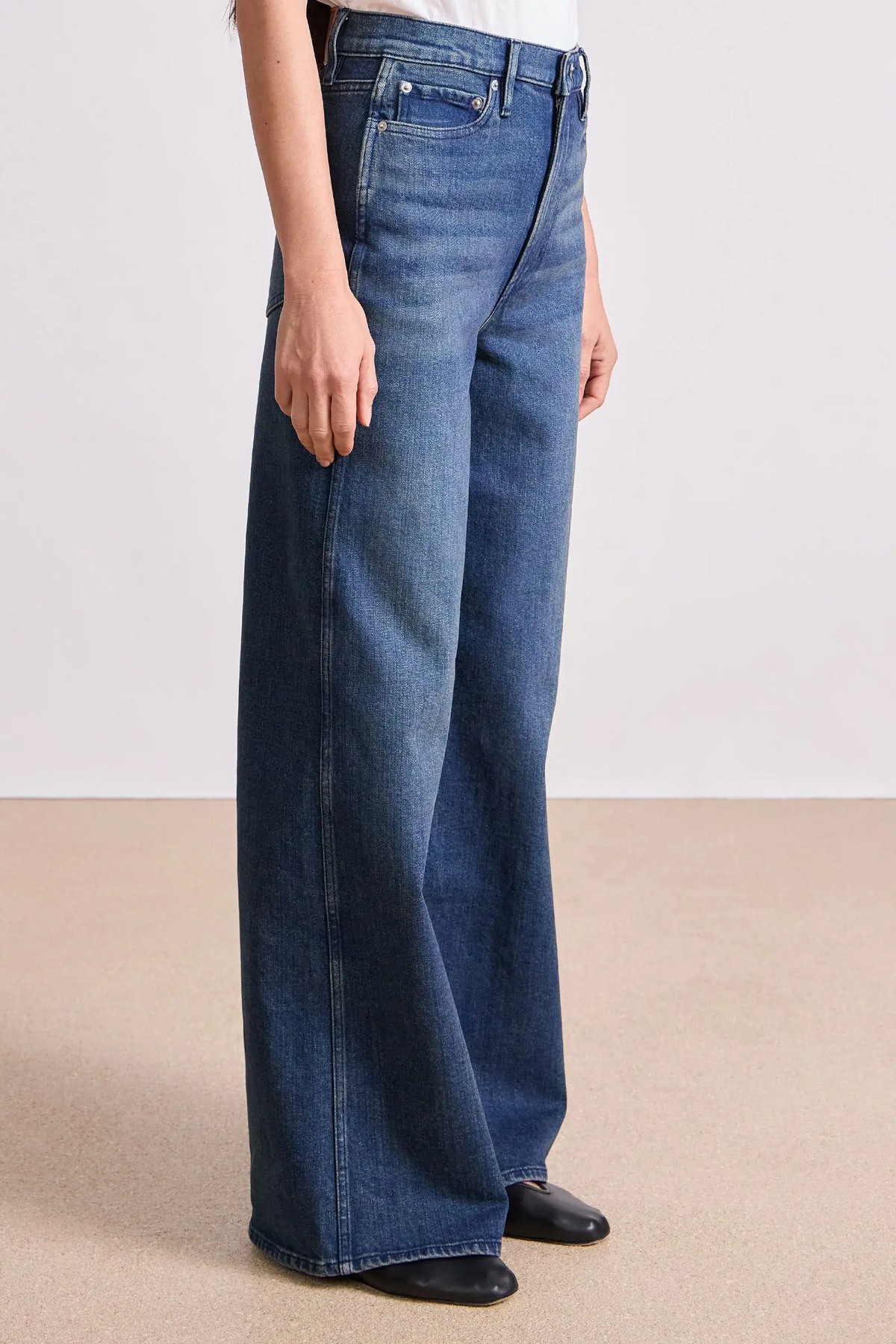 Full length Merida Jean in oona