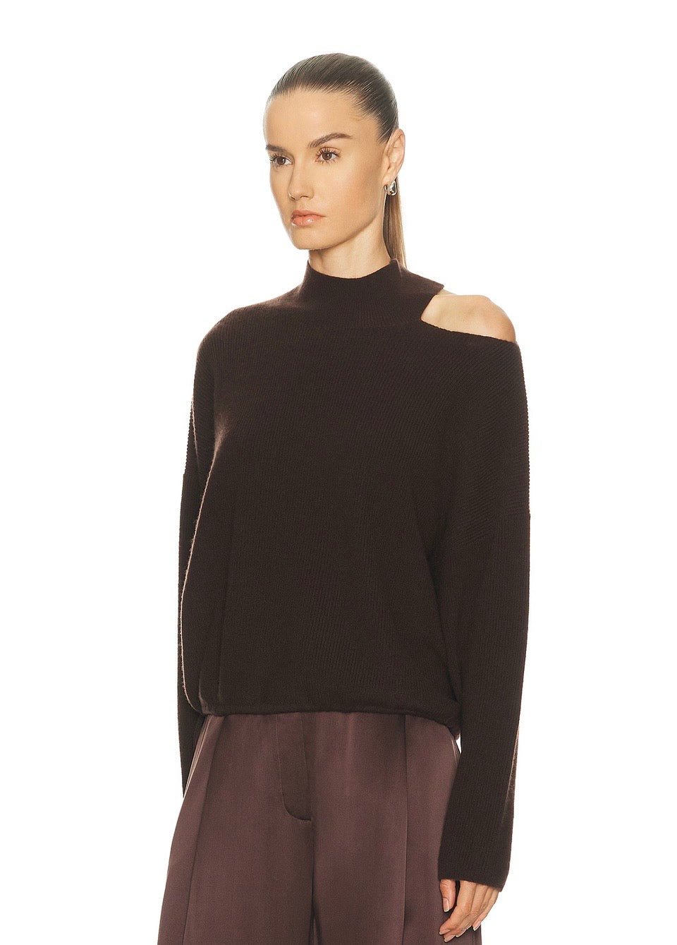 Open shoulder in brown