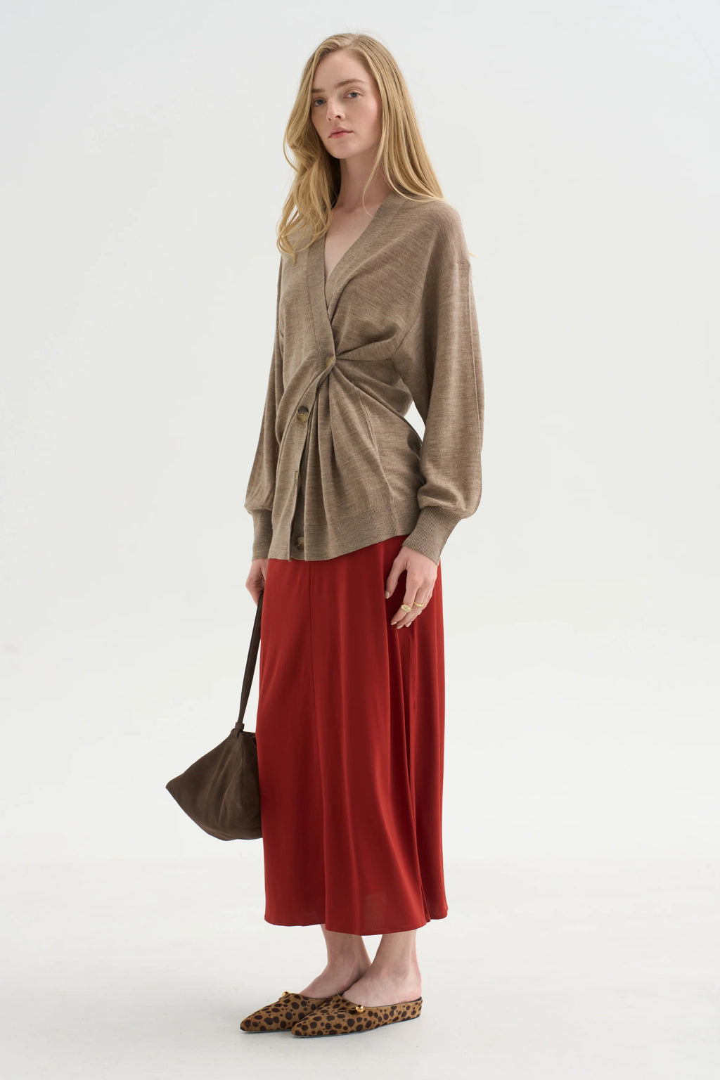 DRIPPY TISSUE CARDIGAN in camel