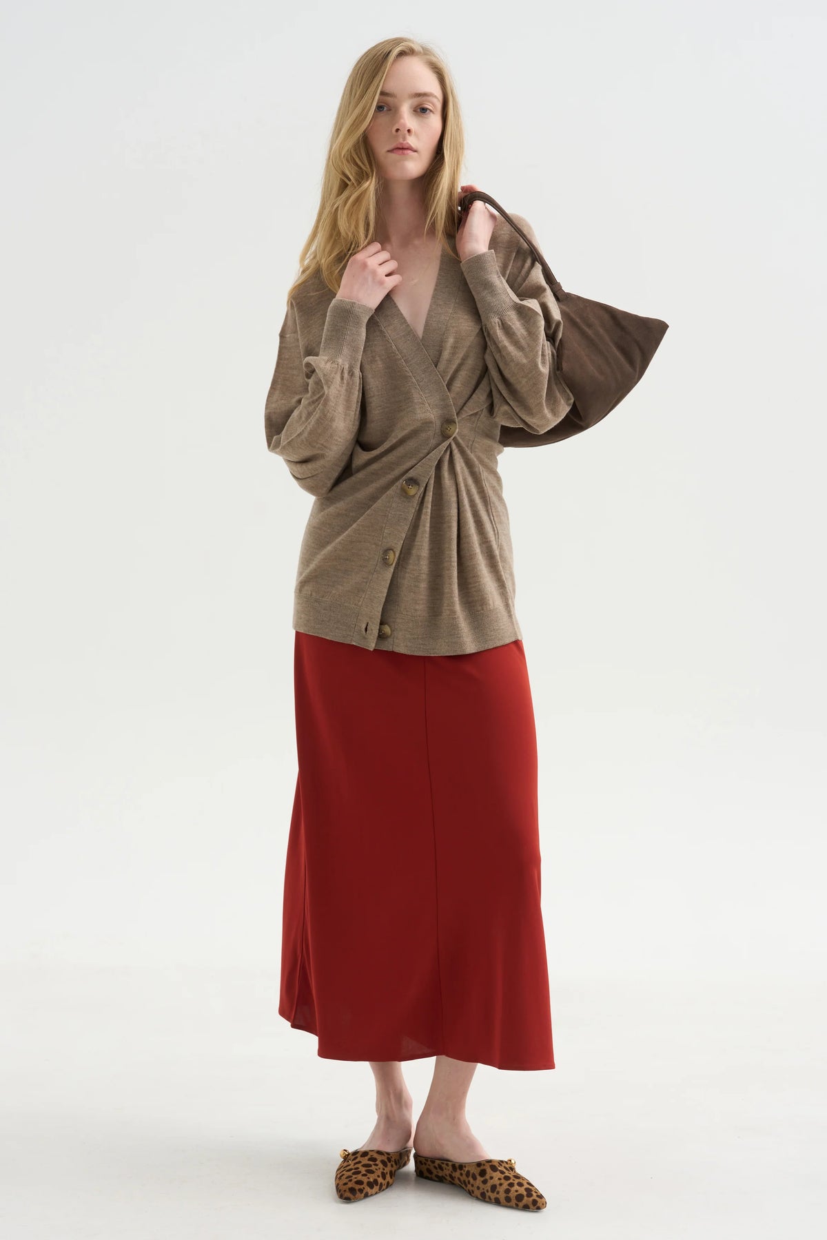 DRIPPY TISSUE CARDIGAN in camel