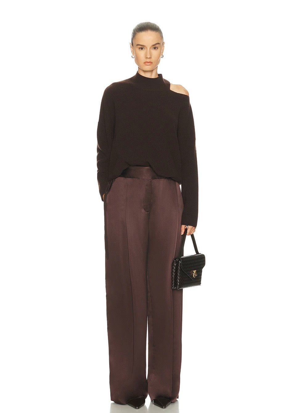 Open shoulder in brown