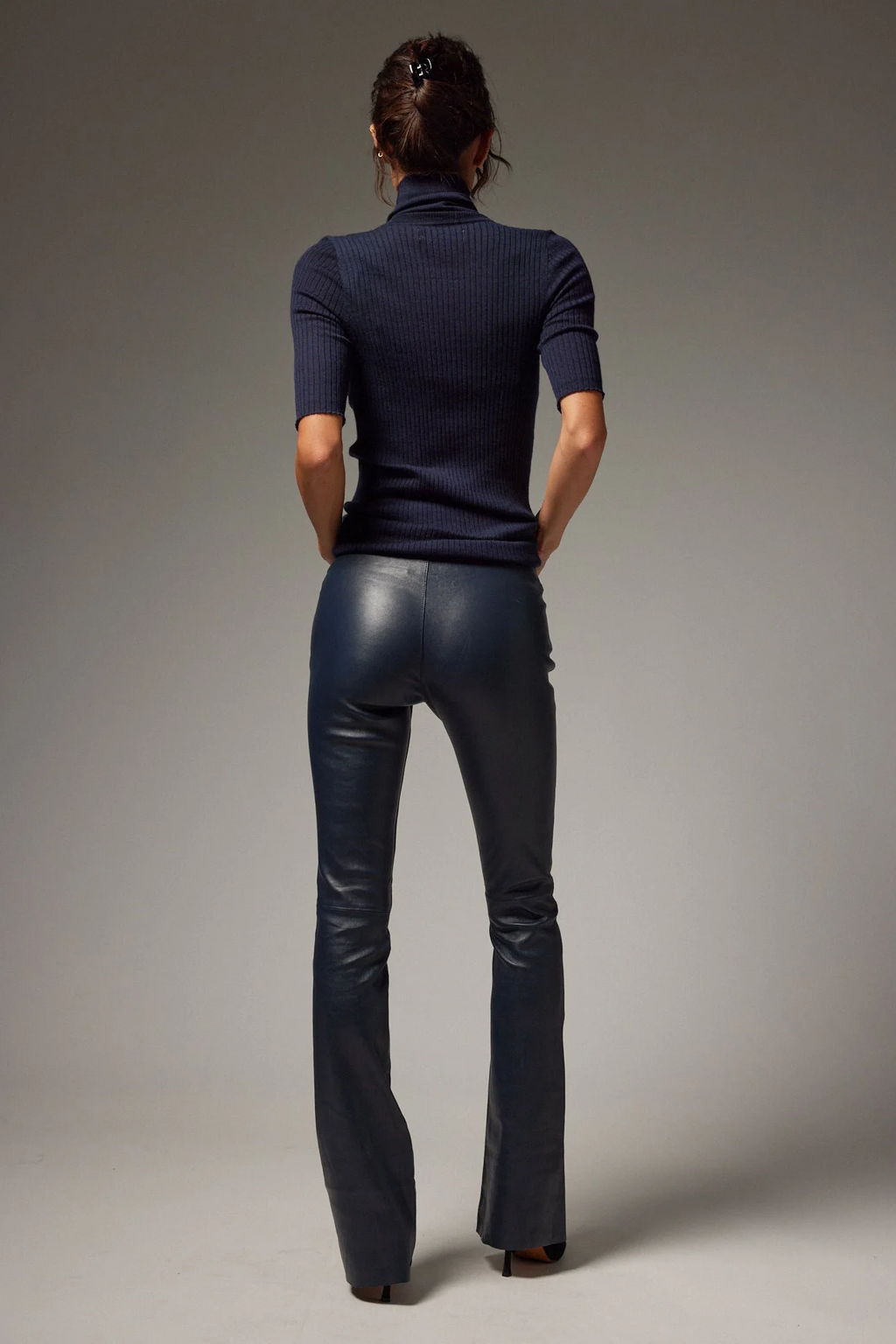 Short Sleeve Turtleneck in Navy