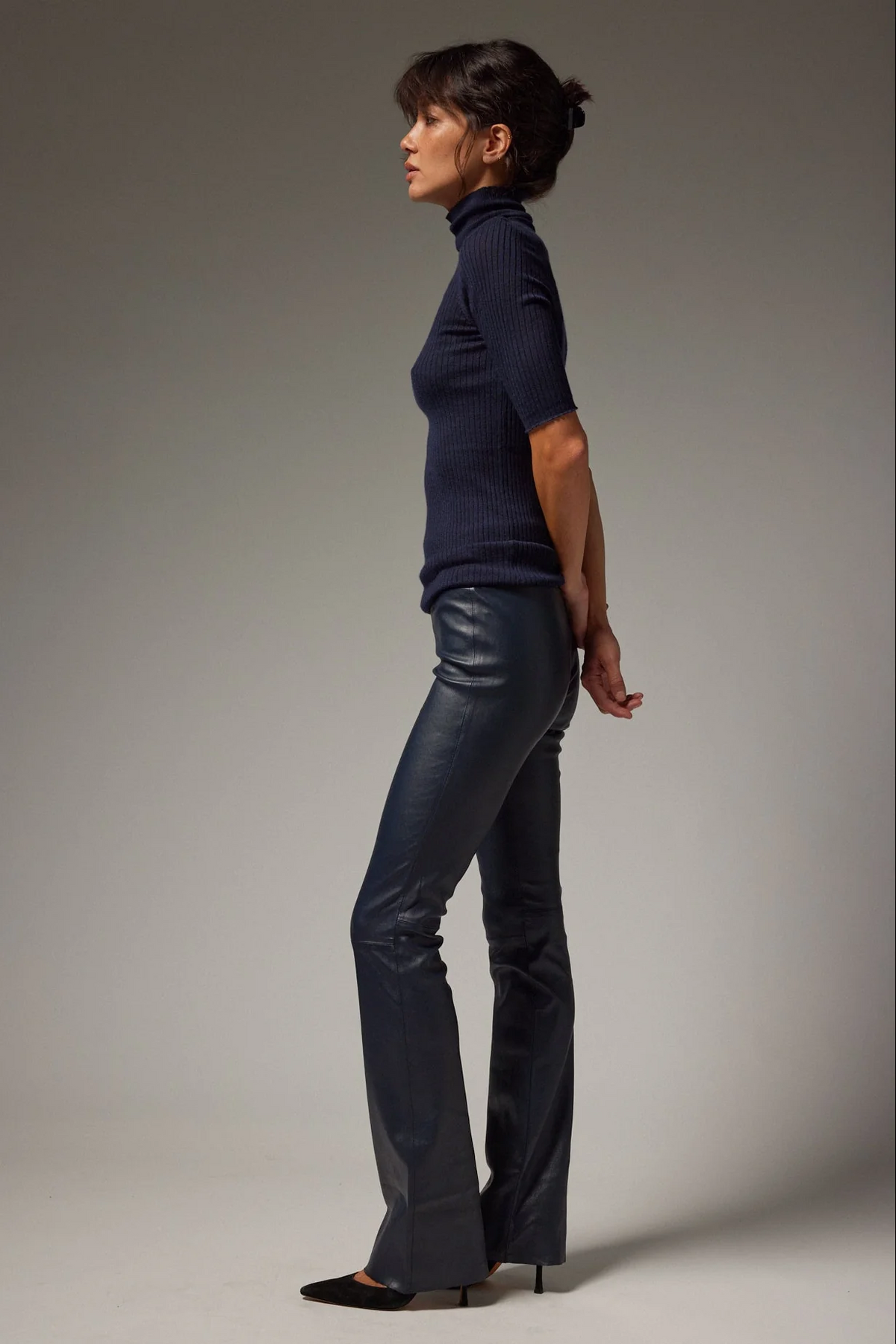 Short Sleeve Turtleneck in Navy