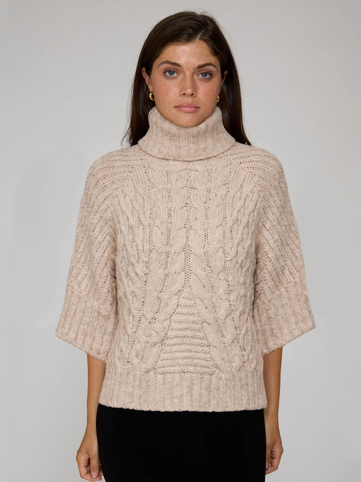Chunky Cable Tabard Relaxed Turtleneck In Wild Rice