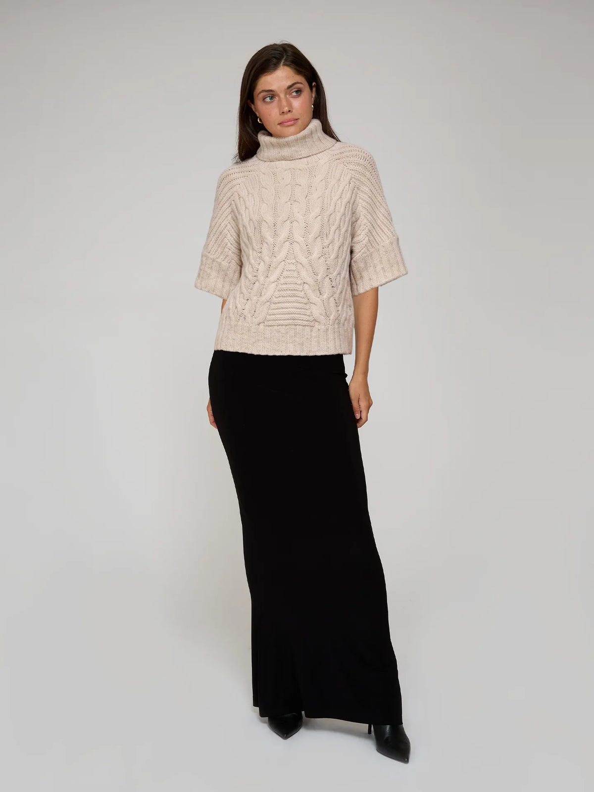 Chunky Cable Tabard Relaxed Turtleneck In Wild Rice