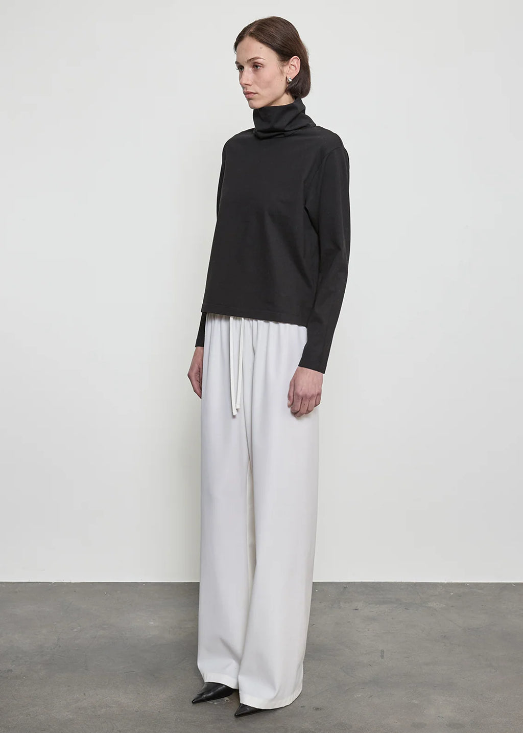 ARCHITECTURAL HIGHNECK in Black