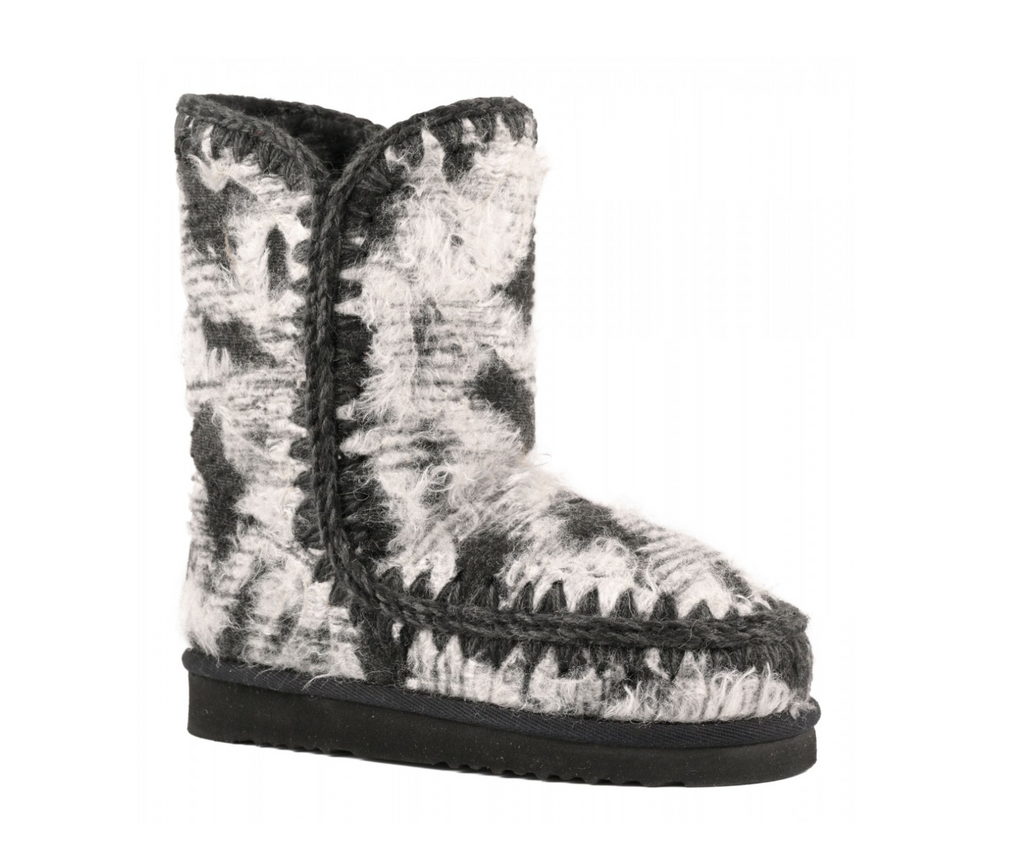 Eskimo 24 in Sigrid Black