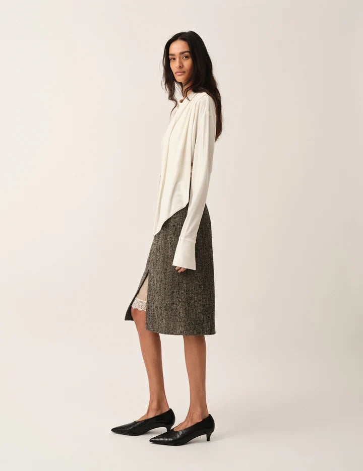BREANNA SCARF BLOUSE in Cream