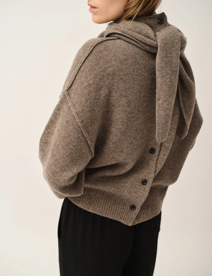 VOLMER BACK KNIT in brown